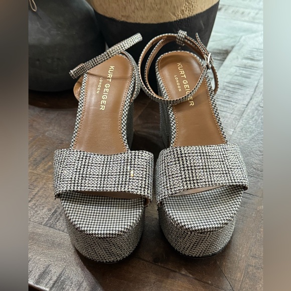 Kurt Geiger Monochrome Platform Heels - Picture 1 of 10